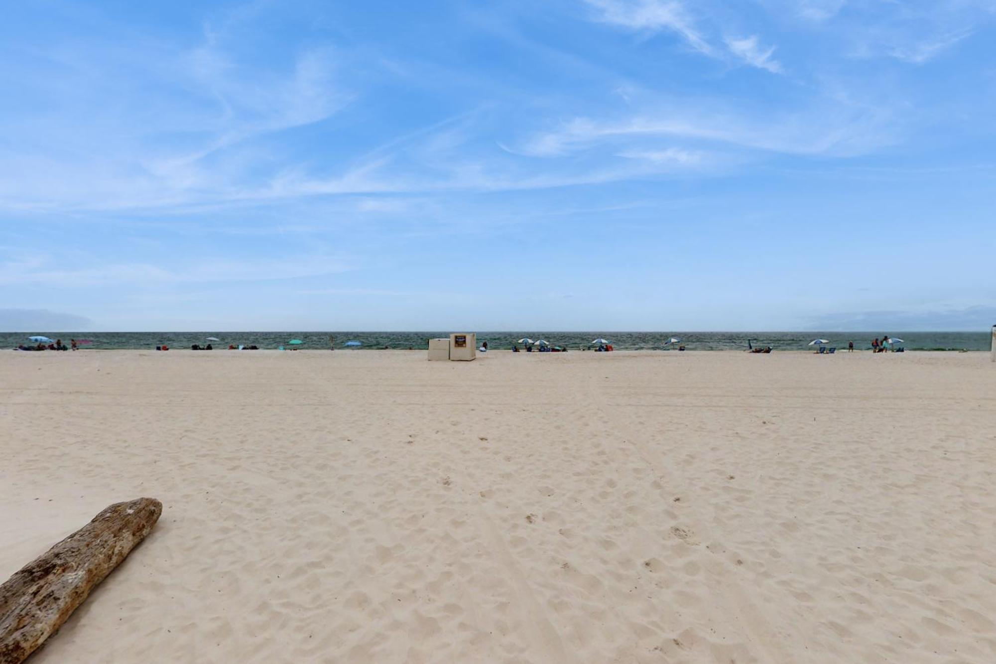 Apartment Tradewinds #1208